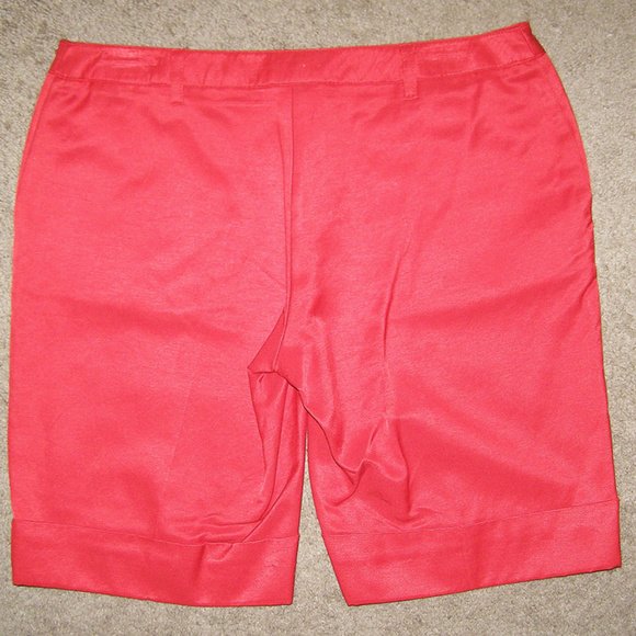 NEW Bright Red MOTIVI Dressy Shorts size 6 Cuffed - Picture 4 of 7